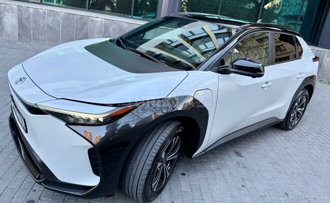 Toyota bZ4X 2023, 28,500 km - 0.0 l - Bakı