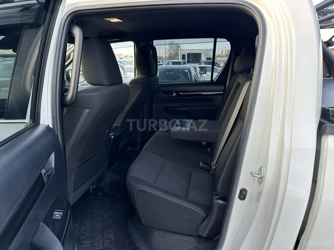 Toyota Hilux 2019, 96,000 km - 2.4 л - Bakı