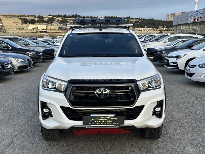 Toyota Hilux 2019, 96,000 km - 2.4 л - Bakı