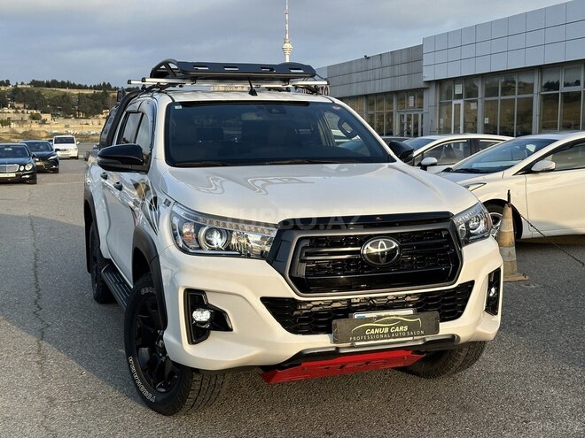 Toyota Hilux 2019, 96,000 km - 2.4 л - Bakı