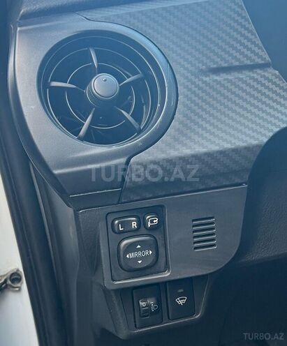 Toyota Corolla Fielder 2018, 175,000 km - 1.5 л - Bakı