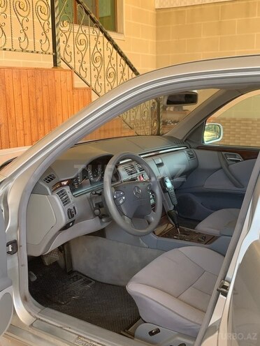 Mercedes E 270 2001, 368,000 km - 2.7 l - Ağcabədi