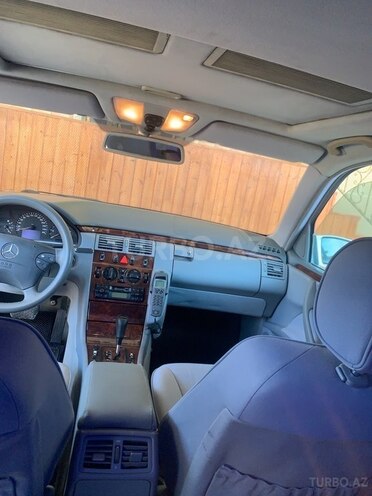 Mercedes E 270 2001, 368,000 km - 2.7 l - Ağcabədi