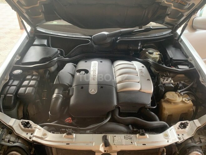 Mercedes E 270 2001, 368,000 km - 2.7 l - Ağcabədi