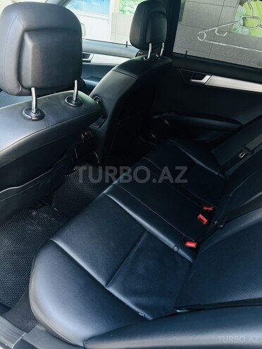 Mercedes C 250-10