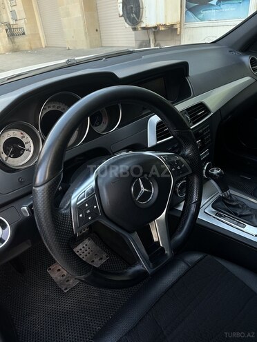 Mercedes C 250-11