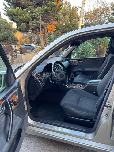 Mercedes E 220 d 2001, 521,694 km - 2.2 l - Sumqayıt