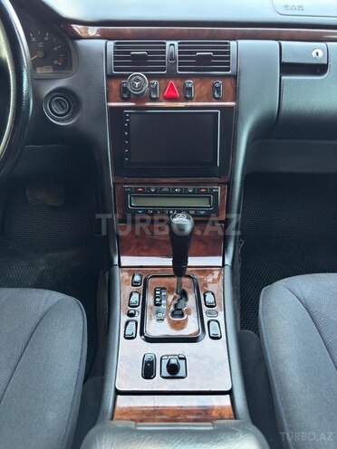 Mercedes E 220 d 2001, 521,694 km - 2.2 l - Sumqayıt