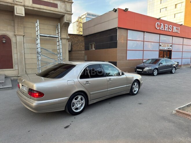 Mercedes E 220 d 2001, 521,694 km - 2.2 l - Sumqayıt