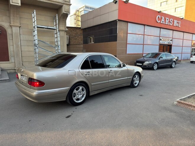 Mercedes E 220 d 2001, 521,694 km - 2.2 l - Sumqayıt