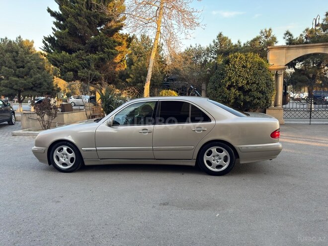 Mercedes E 220 d 2001, 521,694 km - 2.2 l - Sumqayıt
