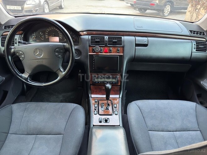 Mercedes E 220 d 2001, 521,694 km - 2.2 l - Sumqayıt