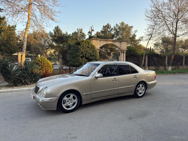 Mercedes E 220 d 2001, 521,694 km - 2.2 l - Sumqayıt