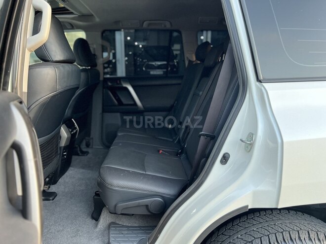 Toyota Land Cruiser Prado 2013, 260,040 km - 2.7 л - Bakı