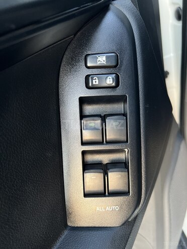 Toyota Land Cruiser Prado 2013, 260,040 km - 2.7 л - Bakı