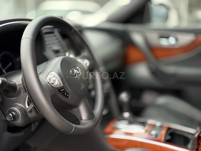 Infiniti FX37-15