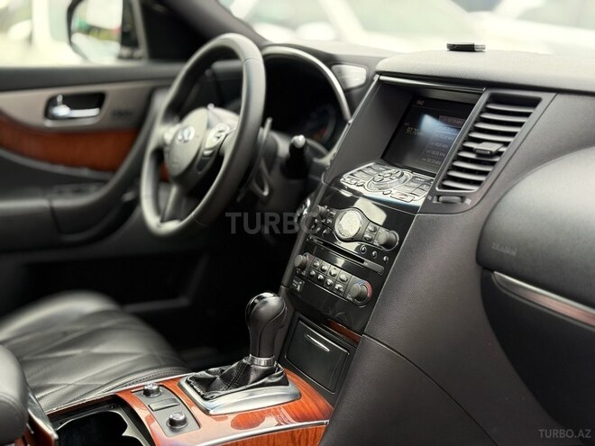 Infiniti FX37-16