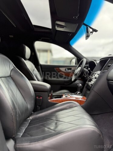Infiniti FX37-17