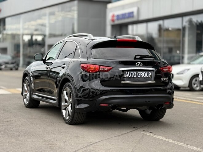Infiniti FX37-8