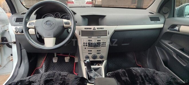 Opel Astra 2008, 24,500 km - 1.3 l - Qazax