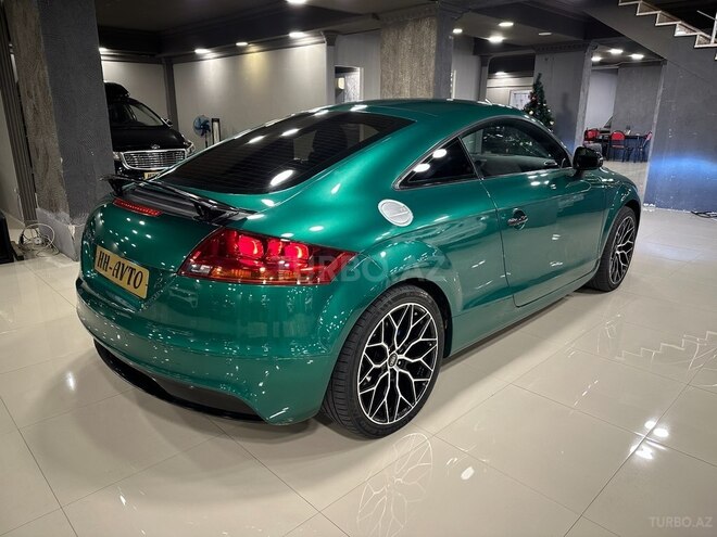 Audi TT-8