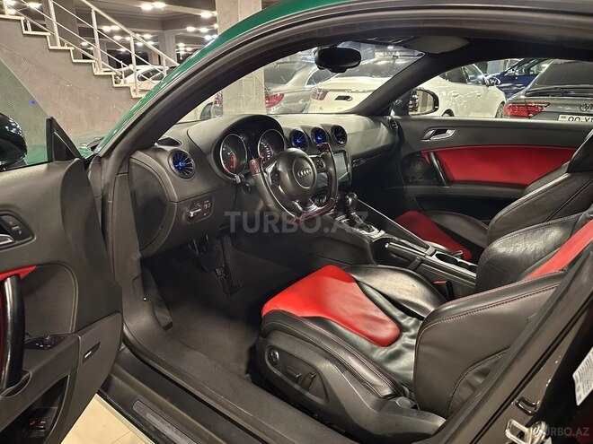 Audi TT-12