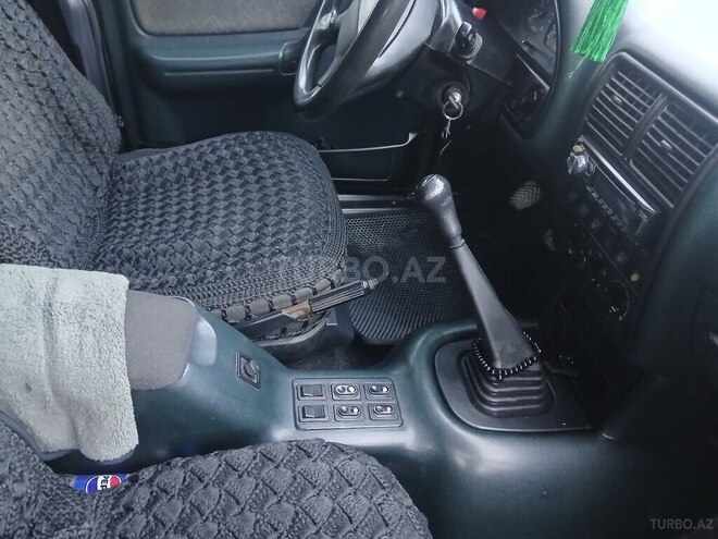 GAZ 31105 2006, 210,000 km - 2.3 l - İsmayıllı