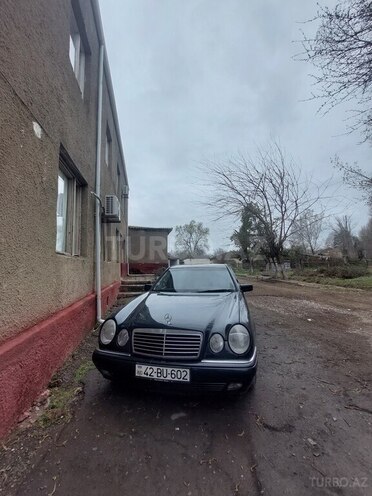 Mercedes E 240 1998, 300,000 km - 2.4 l - Bakı