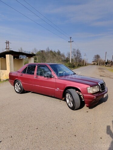 Mercedes 190 1990, 245,000 km - 2.0 l - Lənkəran