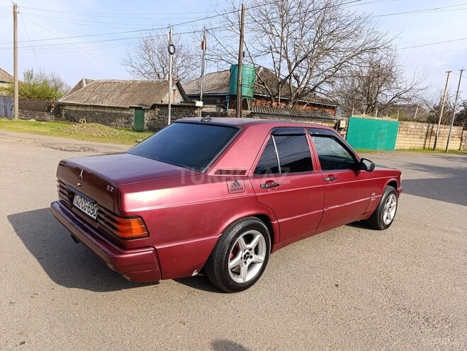 Mercedes 190 1990, 245,000 km - 2.0 l - Lənkəran