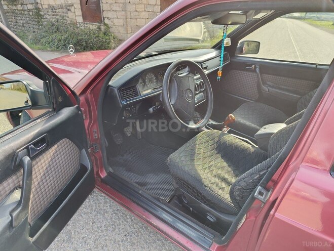 Mercedes 190 1990, 245,000 km - 2.0 l - Lənkəran