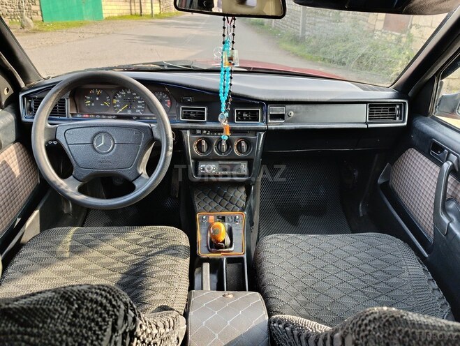 Mercedes 190 1990, 245,000 km - 2.0 l - Lənkəran