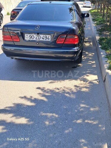Mercedes E 270 2001, 268,534 km - 2.7 l - Bakı