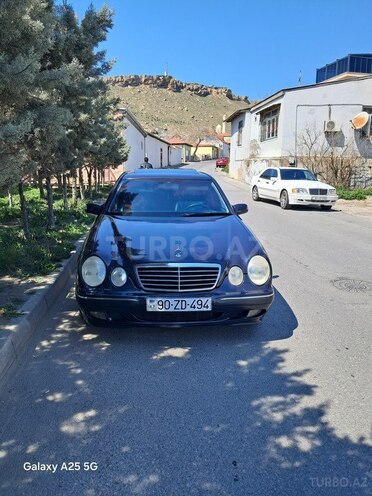 Mercedes E 270 2001, 268,534 km - 2.7 l - Bakı