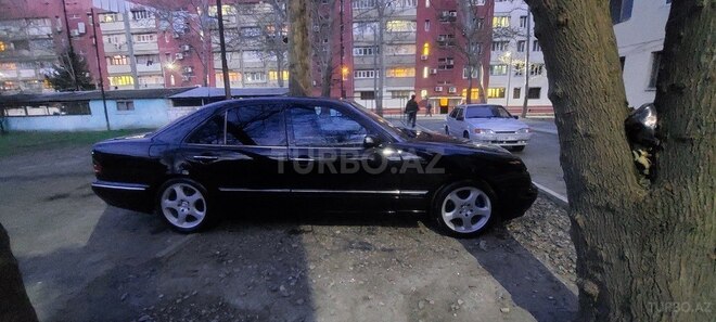 Mercedes E 220 d 2000, 363,000 km - 2.2 l - Mingəçevir