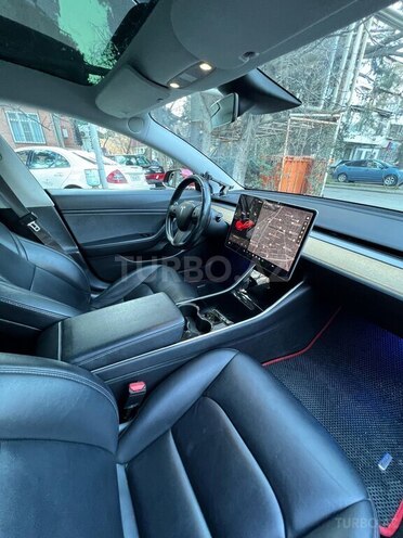 Tesla Model 3 2018, 252,732 km - 0.0 л - Bakı