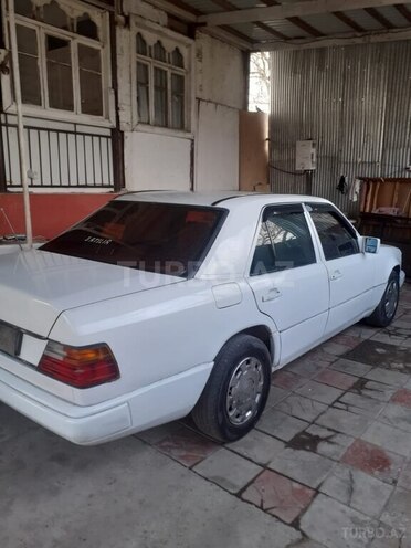 Mercedes E 230 1988, 100,000 km - 2.3 л - Bakı