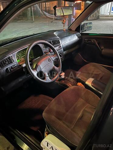 Volkswagen Golf 1996, 200,000 km - 2.0 l - Gəncə