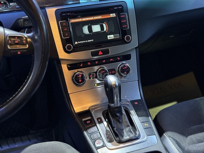 Volkswagen Passat 2013, 140,000 km - 1.8 л - Bakı
