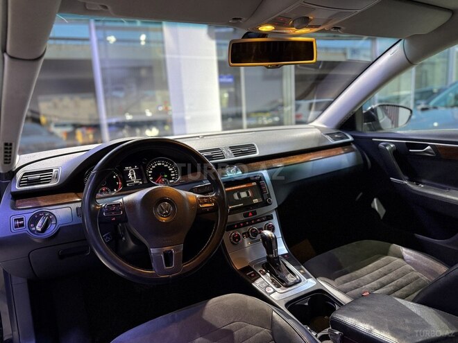 Volkswagen Passat 2013, 140,000 km - 1.8 л - Bakı