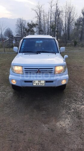 Mitsubishi Pajero io 2000, 250,000 km - 2.0 л - Astara