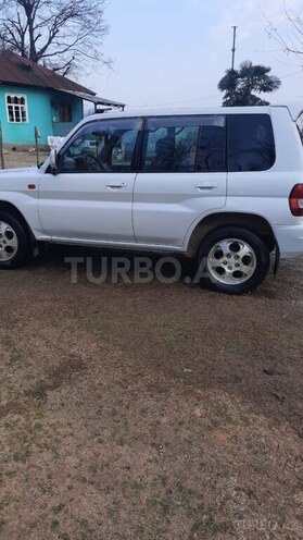 Mitsubishi Pajero io 2000, 250,000 km - 2.0 л - Astara