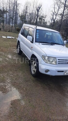 Mitsubishi Pajero io 2000, 250,000 km - 2.0 л - Astara