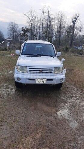 Mitsubishi Pajero io 2000, 250,000 km - 2.0 л - Astara