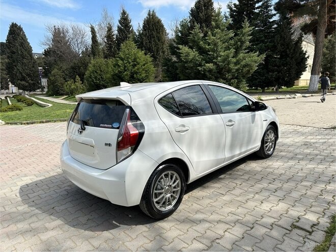 Toyota Aqua 2016, 170,000 km - 1.5 l - Bakı