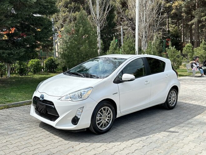 Toyota Aqua 2016, 170,000 km - 1.5 l - Bakı