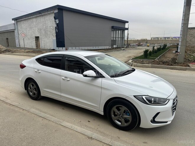 Hyundai Avante 2015, 169,000 km - 1.6 л - Bakı
