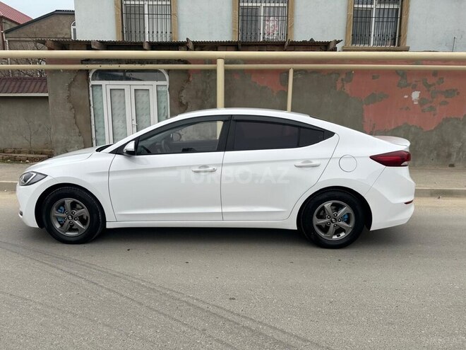 Hyundai Avante 2015, 169,000 km - 1.6 л - Bakı