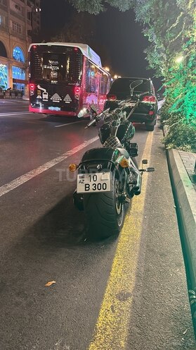 Harley-Davidson Softail Breakout-5