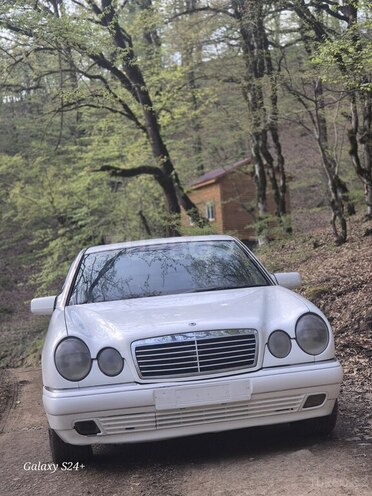 Mercedes E 220 d 1995, 485,000 km - 2.2 l - Astara